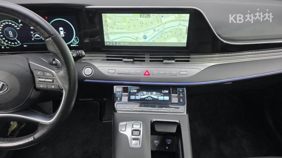 Hyundai The New (facelift) Grandeur (Azera)3.3 Calligraphy - 15