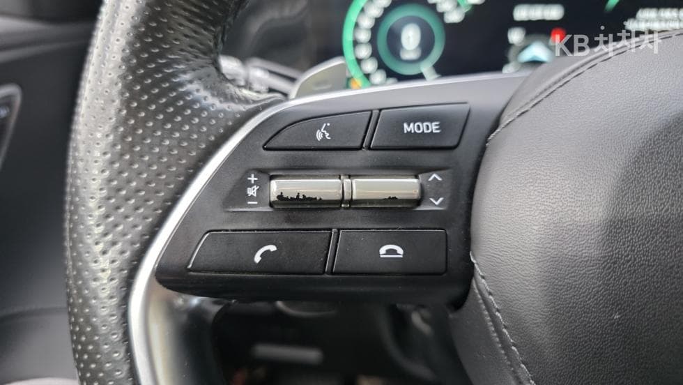 Hyundai The New (facelift) Grandeur (Azera)3.3 Calligraphy - 23