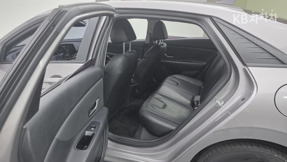 Hyundai All New Avante (Elantra)(CN7)1.6 Gasoline Modern - 16
