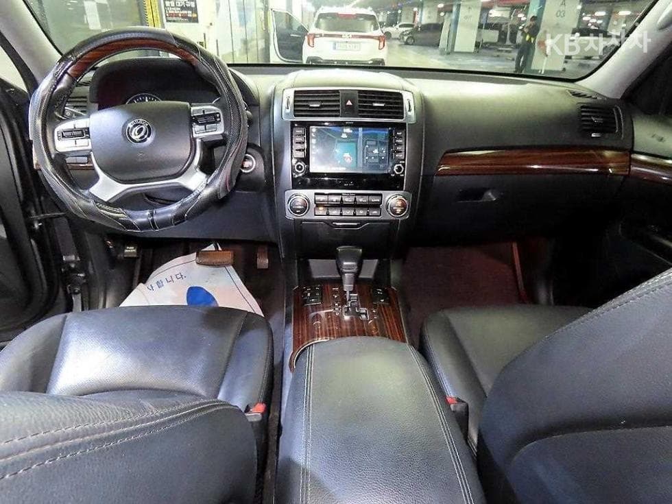 Kia The New (facelift) Mohave4WD VIP 5-seater - 10