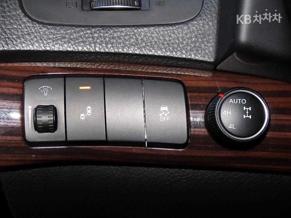 Kia The New (facelift) Mohave4WD VIP 5-seater - 13