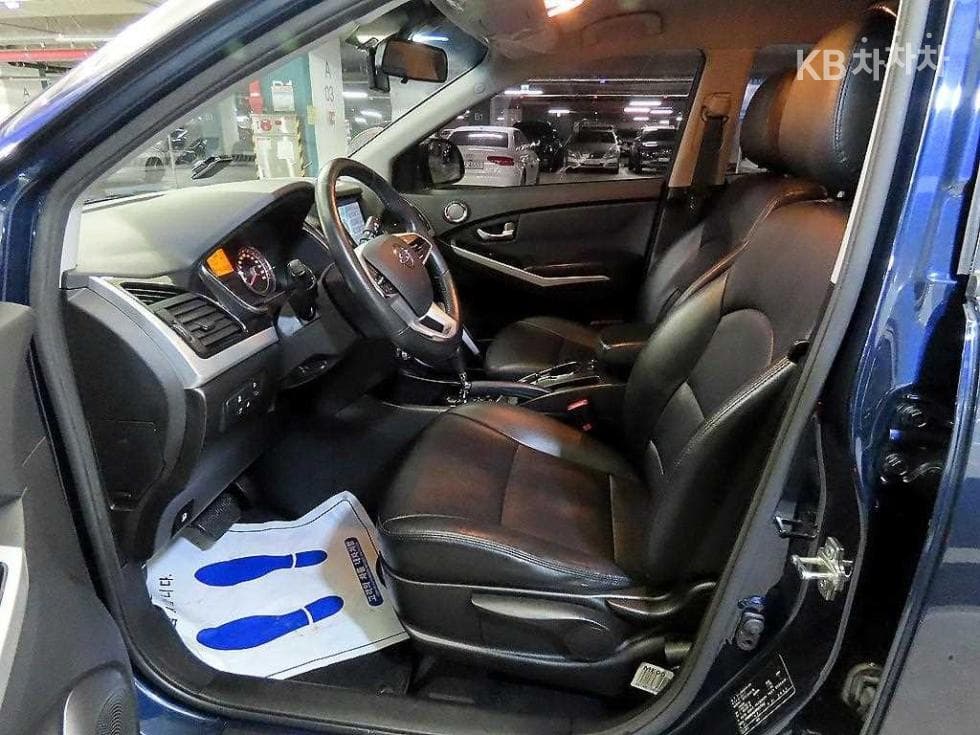 KG Mobility New Style 코란도 C2.2 RX 2WD High-end Type - 6