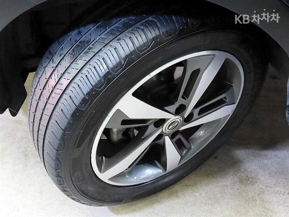 KG Mobility New Style 코란도 C2.2 RX 2WD High-end Type - 20