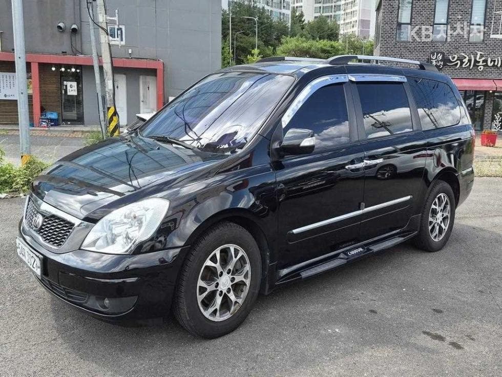 Kia Carnival RNewCarnival Limousine GLX Highest-end Type - 2