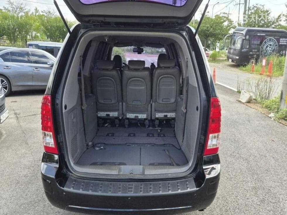 Kia Carnival RNewCarnival Limousine GLX Highest-end Type - 7