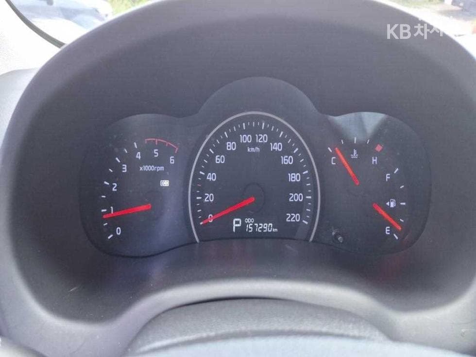 Kia Carnival RNewCarnival Limousine GLX Highest-end Type - 16
