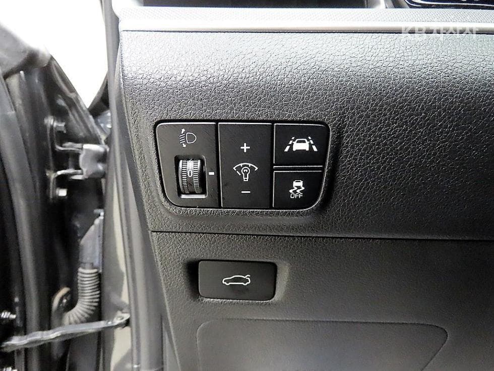 Kia K5 3rd Gen2.0 Gasoline Prestige - 12
