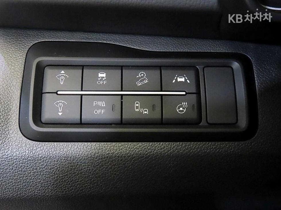 KG Mobility The New (facelift) Tivoli1.6 GDi V3 - 14