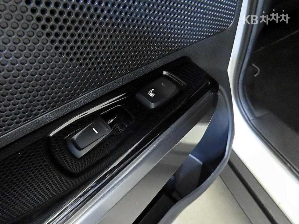 KG Mobility The New (facelift) Tivoli1.6 GDi V3 - 17