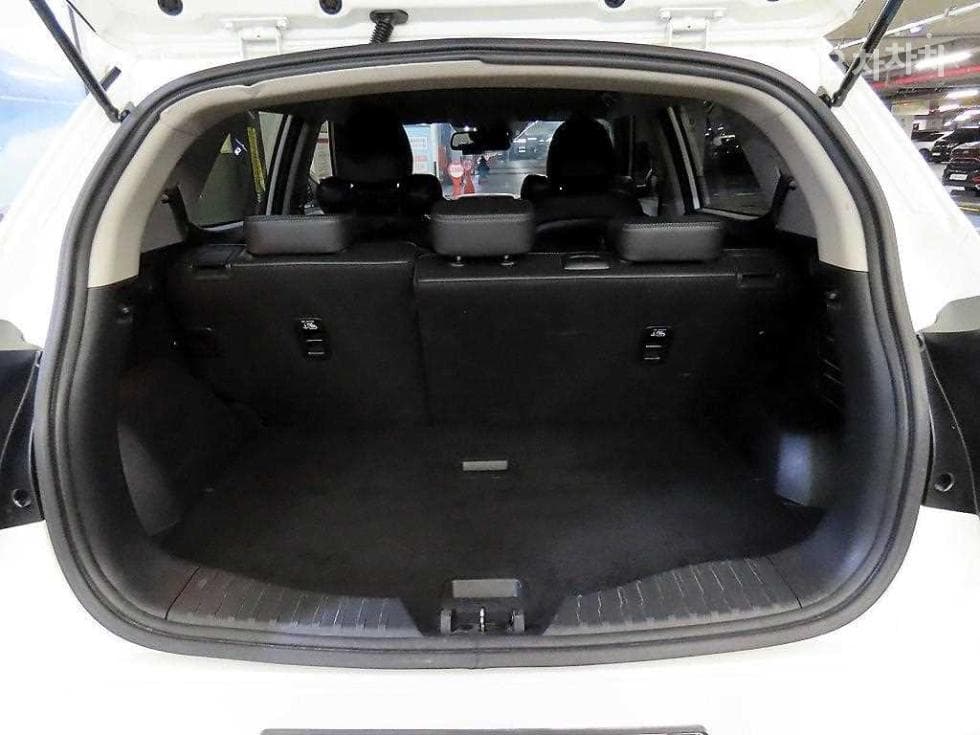 KG Mobility The New (facelift) Tivoli1.6 GDi V3 - 18