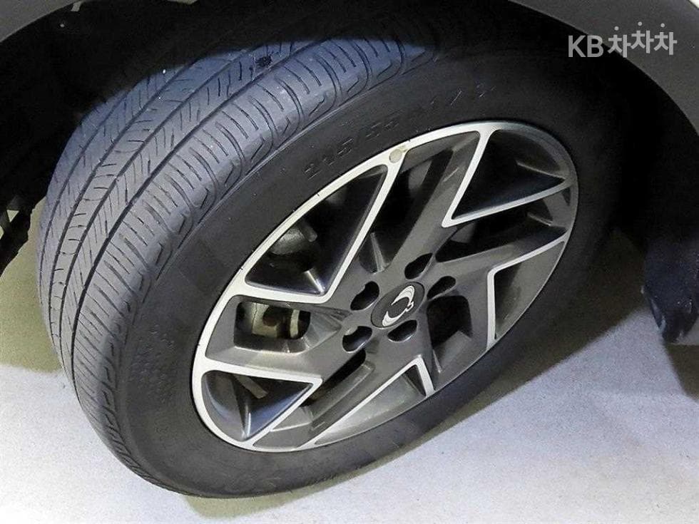 KG Mobility The New (facelift) Tivoli1.6 GDi V3 - 20