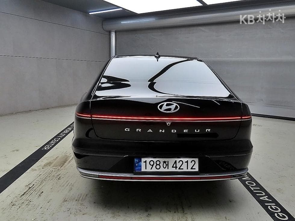 Hyundai The All New Grandeur (Azera)2.5L gasoline 2WD Exclusive - 3