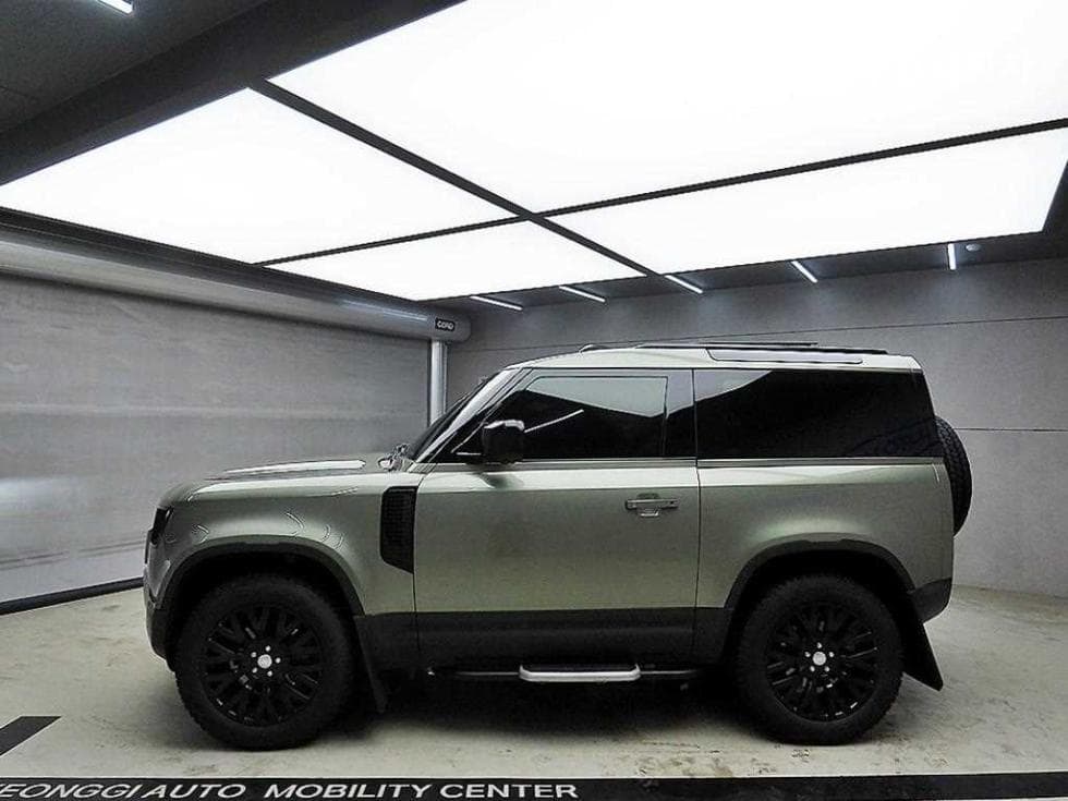 Land Rover 디펜더(L663)90 D250 SE - 4
