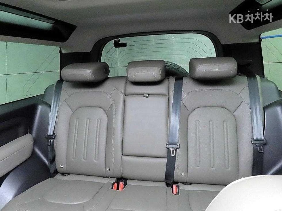 Land Rover 디펜더(L663)90 D250 SE - 6