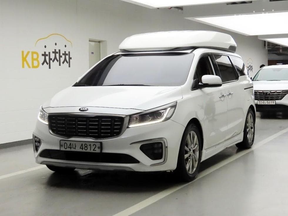 Kia The New (facelift) CarnivalHigh Limousine (Carnival) 2.2 Diesel 9-seater Prestige - 2