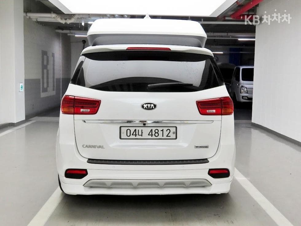 Kia The New (facelift) CarnivalHigh Limousine (Carnival) 2.2 Diesel 9-seater Prestige - 3