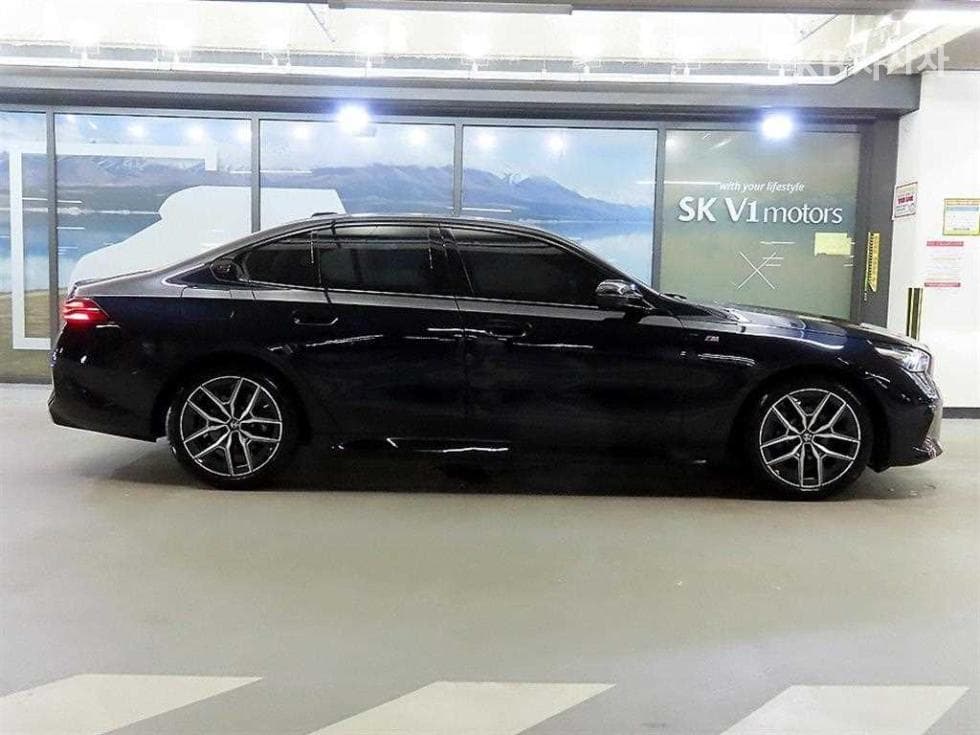 BMW New5 Series(G60)523d Standard - 3