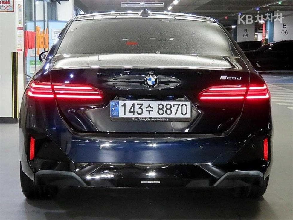 BMW New5 Series(G60)523d Standard - 5