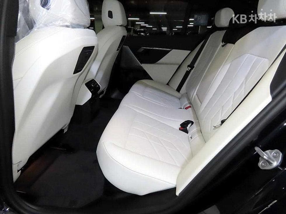 BMW New5 Series(G60)523d Standard - 7