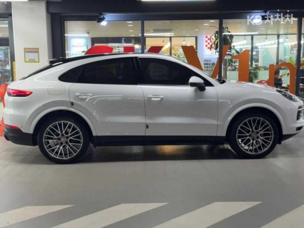 Porsche Cayenne(9Y0)3.0 Coupe Standard - 3