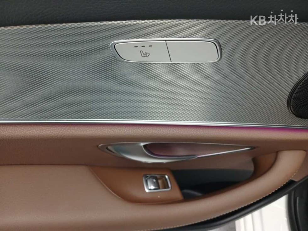 Mercedes-Benz E-Клас (W213)E250 Avantgarde - 14