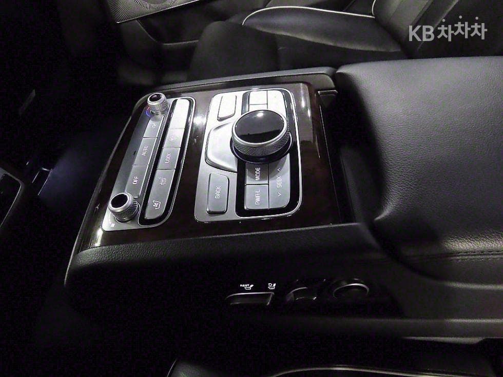 Киа 더 K93.3 GDI Висок клас - 17