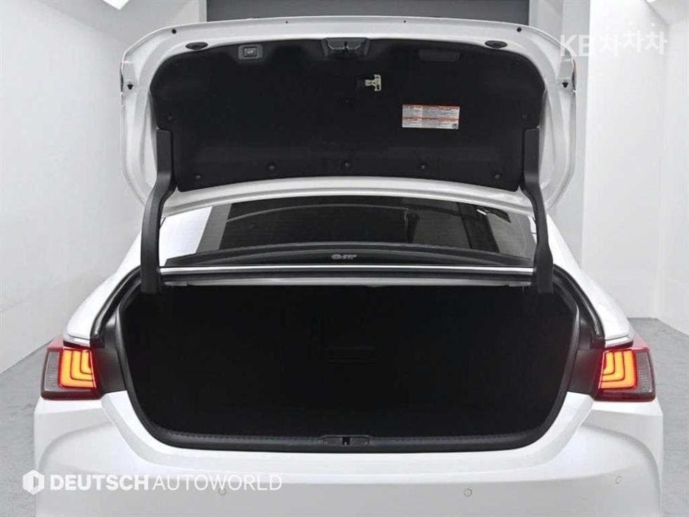 Lexus Нов 제너Рей (ван)션 ES300h Luxury+ - 20