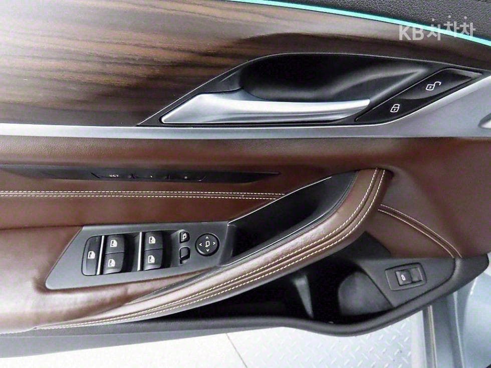 BMW 올New5 Series (G30)530i xDrive M Sport Plus - 11