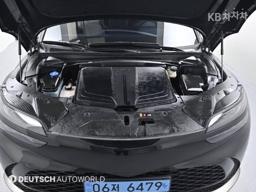 Genesis GV60 Performance AWD Base - 6