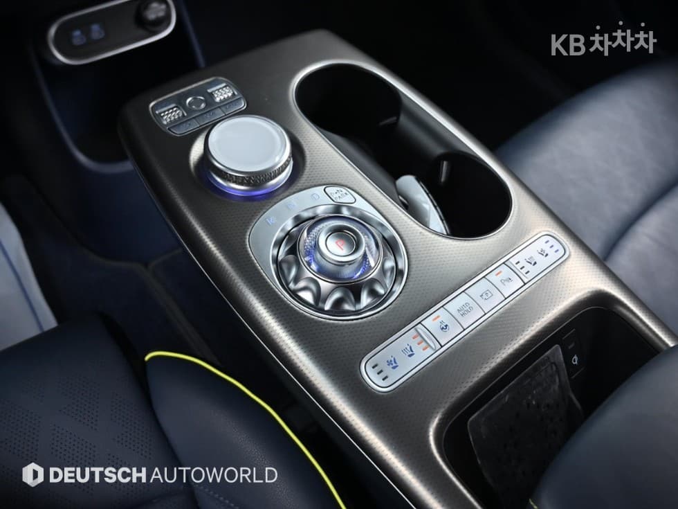 Genesis GV60 Performance AWD Base - 9