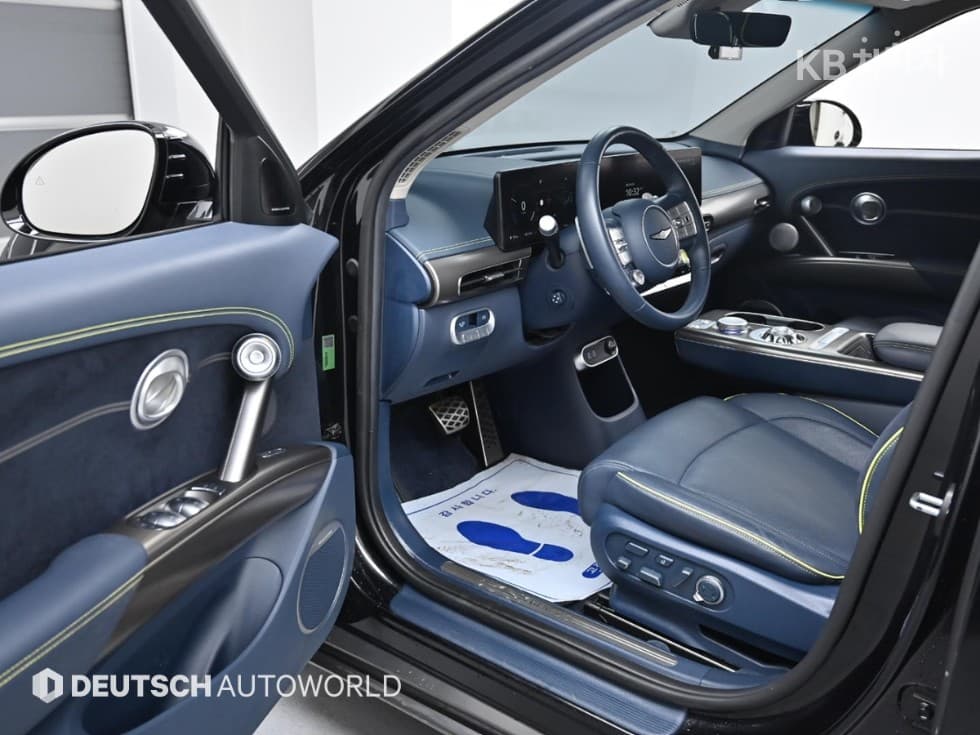 Genesis GV60 Performance AWD Base - 11