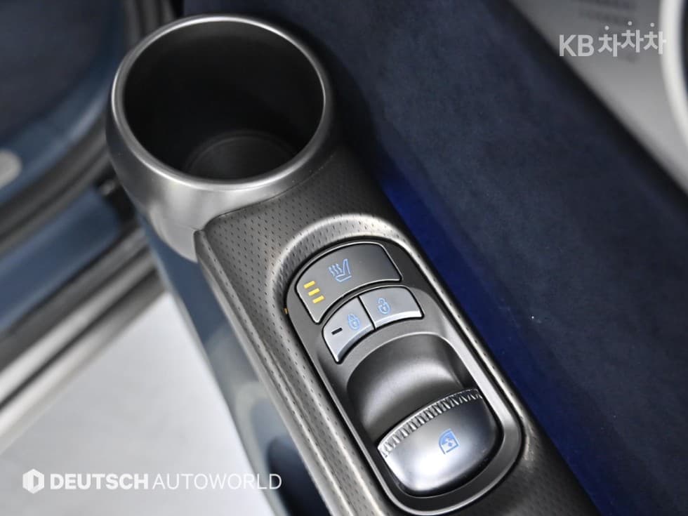 Genesis GV60 Performance AWD Base - 16