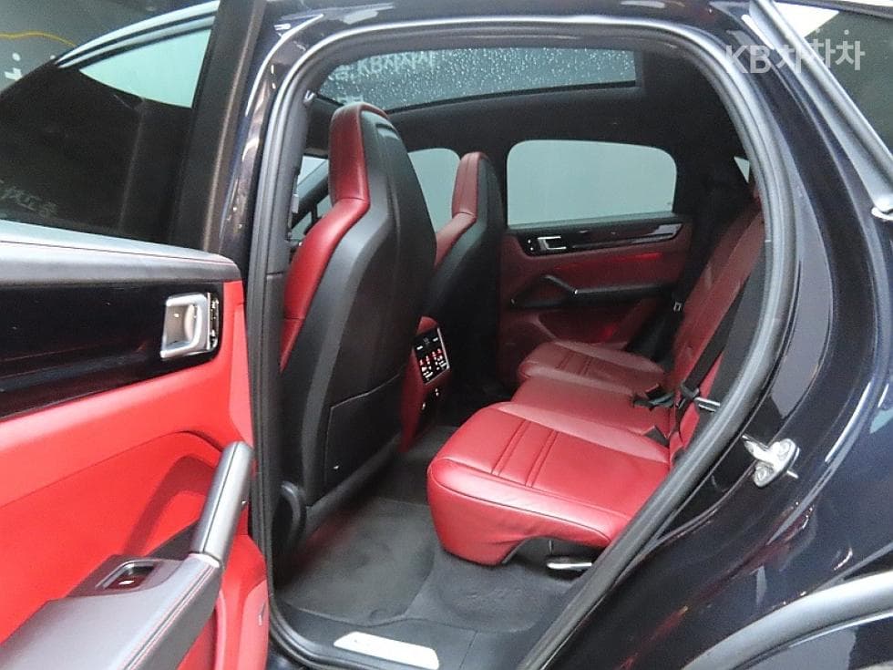 Porsche Cayenne(9Y0)3.0 Coupe Standard - 11