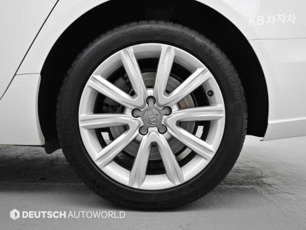 Ауди NEW A640 TFSI 콰트로 Динамичен LED C7 - 8