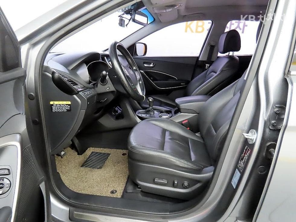Hyundai Santa Fe DMHyundai R-engine 2.0 diesel 2WD PREMIUM Standard - 5