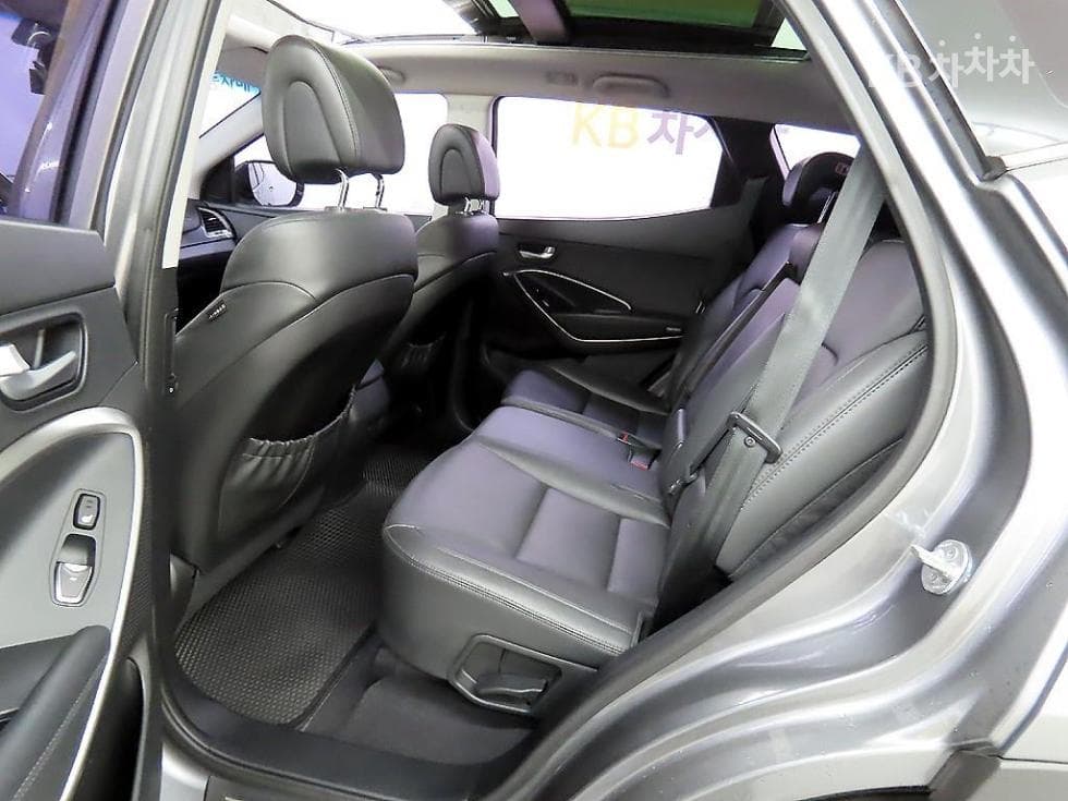 Hyundai Santa Fe DMHyundai R-engine 2.0 diesel 2WD PREMIUM Standard - 6