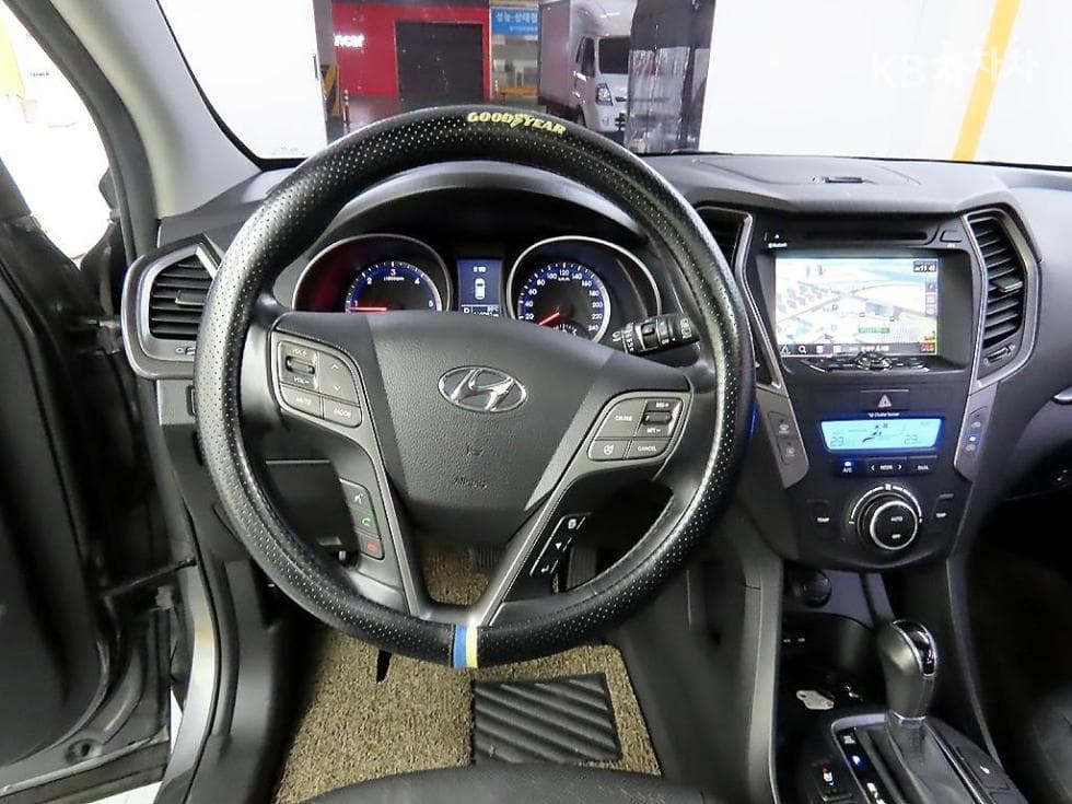 Hyundai Santa Fe DMHyundai R-engine 2.0 diesel 2WD PREMIUM Standard - 9