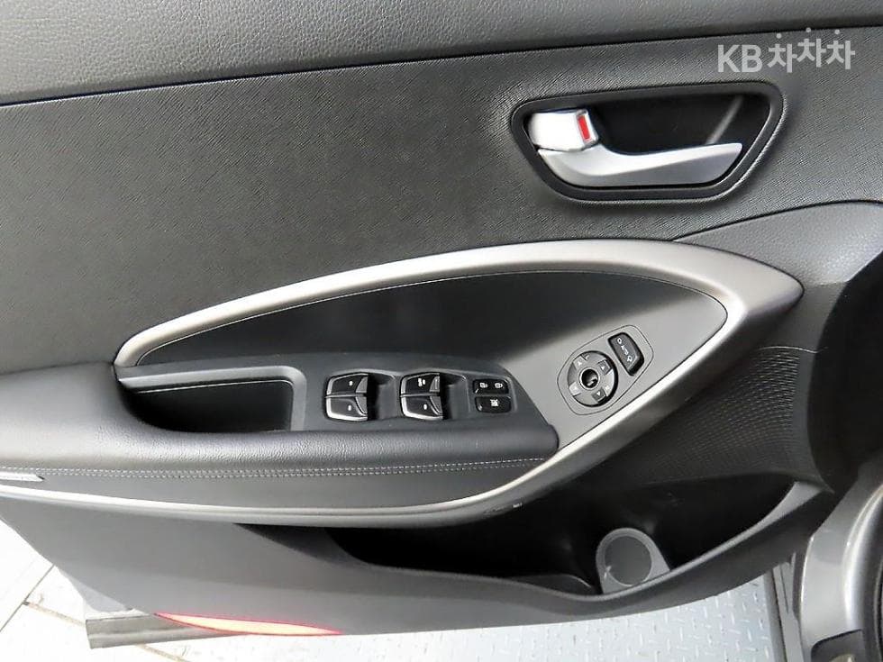 Hyundai Santa Fe DMHyundai R-engine 2.0 diesel 2WD PREMIUM Standard - 11