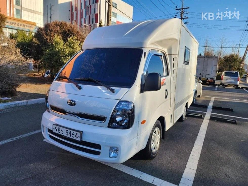 Kia The New (facelift) Bongo 3 (light truck) 워크스루Van 1 Ton King Cab Extra Long L - Image 1