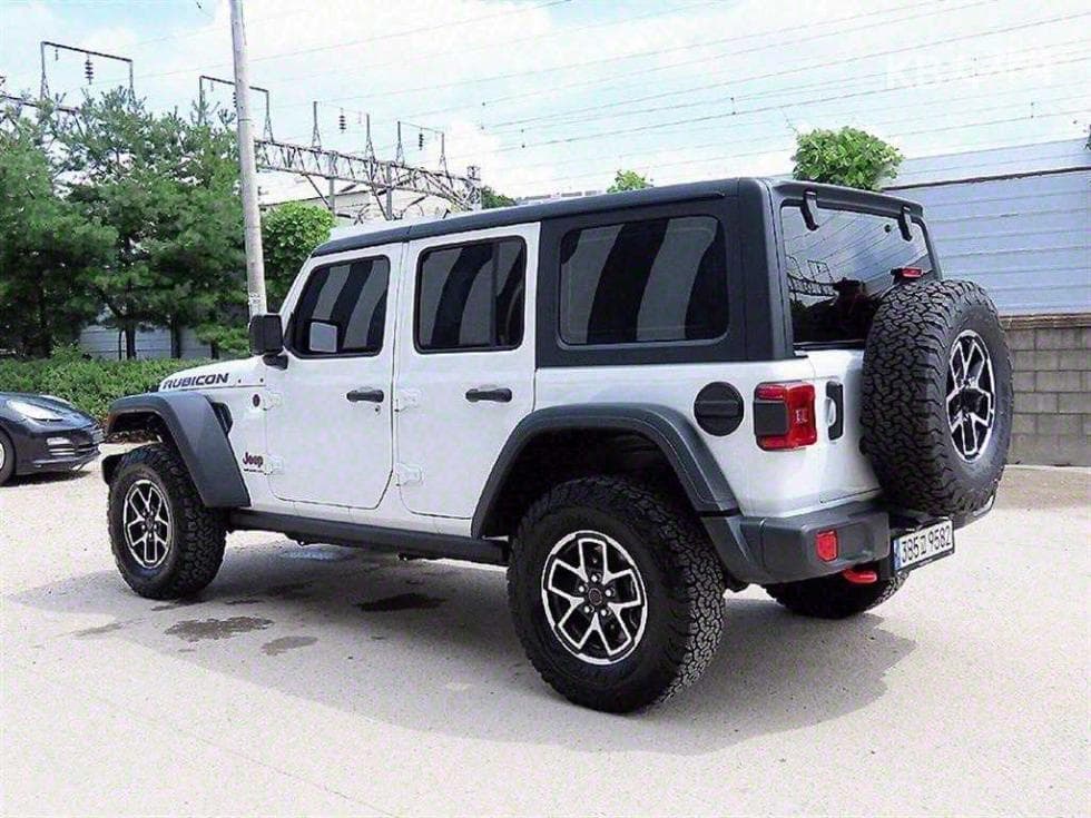 지프 랭글러 (JL)2.0 루비콘 4도어 Стандартен - 3