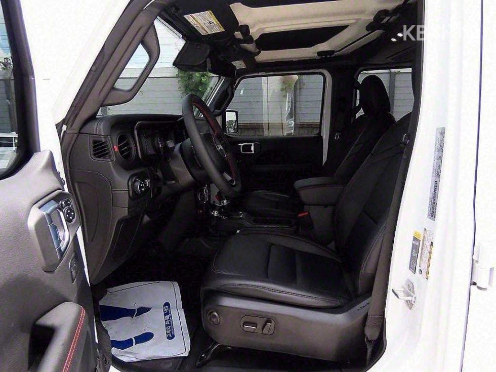 지프 랭글러 (JL)2.0 루비콘 4도어 Стандартен - 5