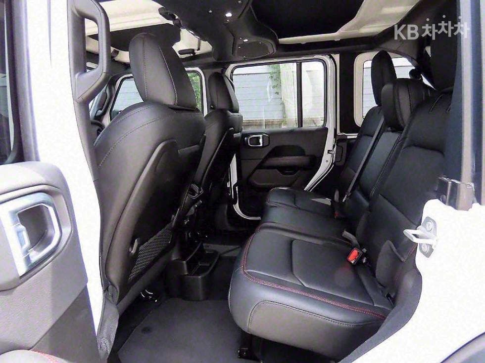 지프 랭글러 (JL)2.0 루비콘 4도어 Стандартен - 6