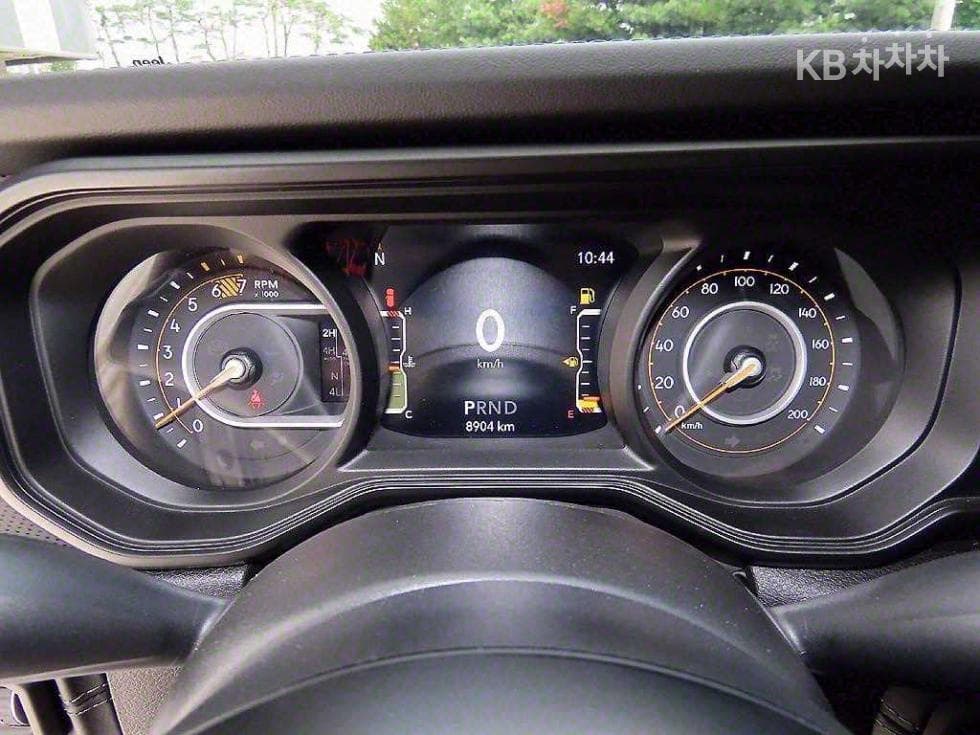 지프 랭글러 (JL)2.0 루비콘 4도어 Стандартен - 9