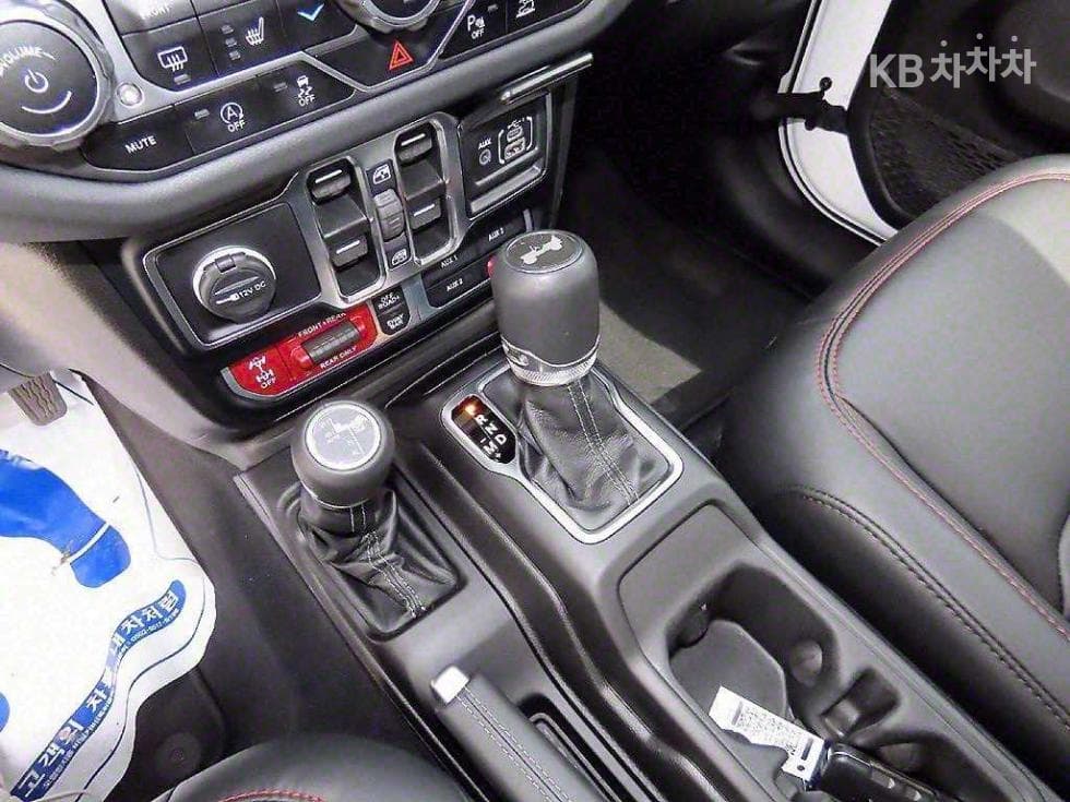 지프 랭글러 (JL)2.0 루비콘 4도어 Стандартен - 10