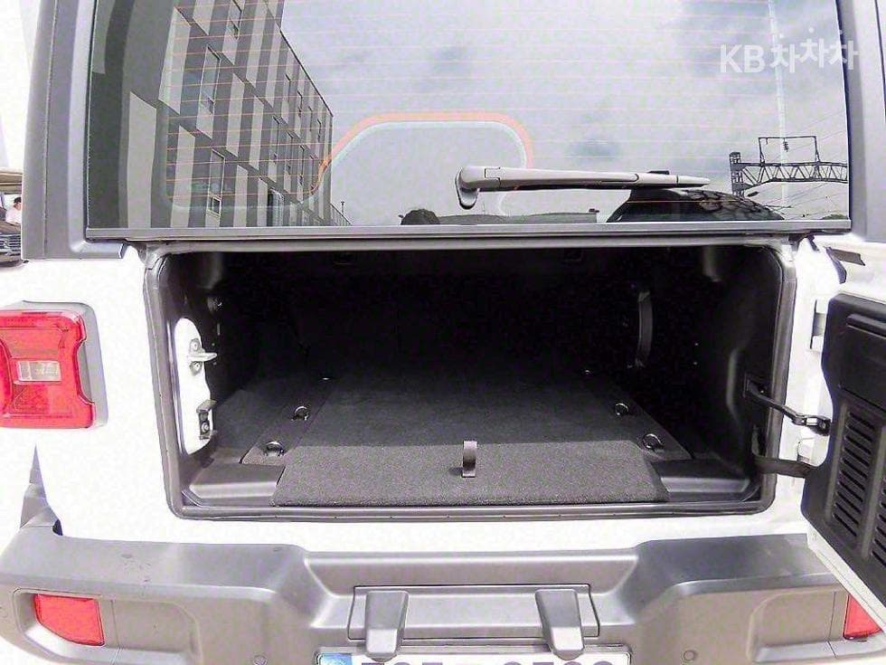 지프 랭글러 (JL)2.0 루비콘 4도어 Стандартен - 17