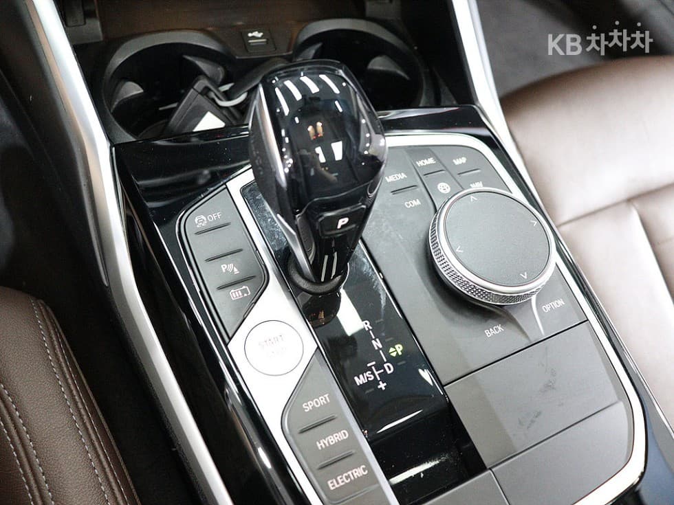 BMW 3 Серия (G20)330e Стандартен - 12