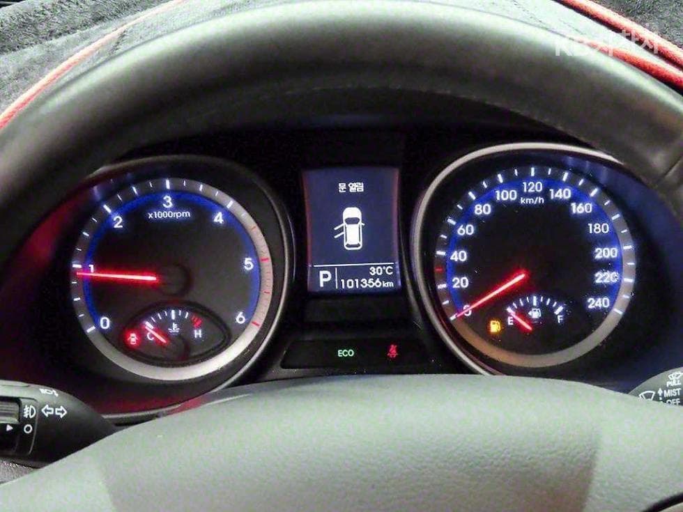 Хюндай Санта Фе DMХонда R-двигател 2.0 дизел 2WD PREMIUM Стандартен - 6