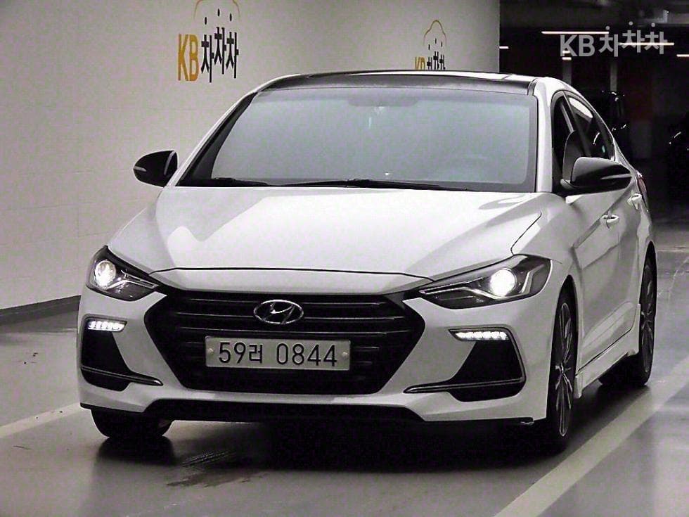 Hyundai AvanteAD 1.6 T-GDi Sport Original - Image 2