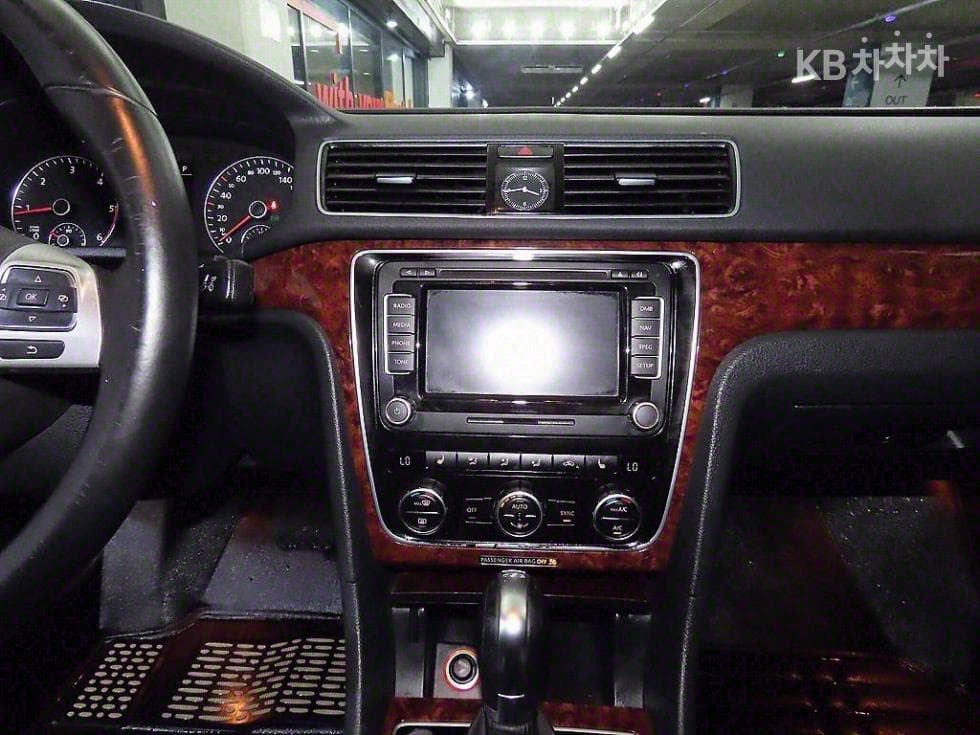 Volkswagen 더НовPassat2.0 Турбо Дизел Инжекция B7 - 11