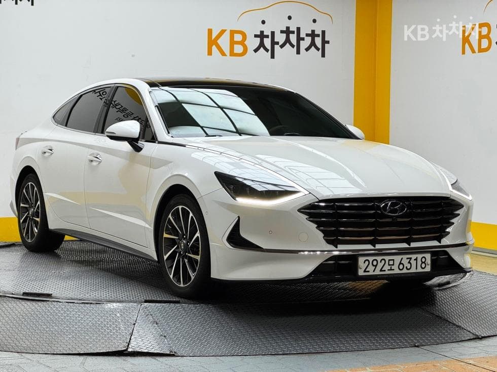 Hyundai Sonata (DN8) 2.0 Inspiration - Image 2